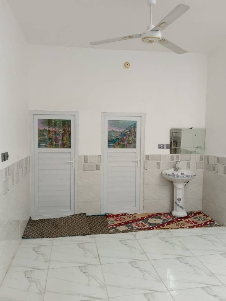 🏠 للبيع بيت بناء حديث 2025 طابو زراعي
📐 المساحة: 600 متر
📜 طابوك جمهوري
🏗️ صب كونكريت
🧱 بناء حديث 2025 وشغل فول
🛣️ تخارج على شارع 12

🔹 البيت يحتوي على:مساحة بناء 250م
• غرف 4
• صالة 
• مطبخ
• استقبال 
• كاشي وسيراميك
• تشطيب حديث وشغل فول

💰 السعر: [واتساب ]
تسليم مفتاح مع ابوب غرفه حمامات
الاستفسار ***********

🔥 بيت جديد 2025 شغل فول ومواصفات ممتازة، جاهز للسكن.
