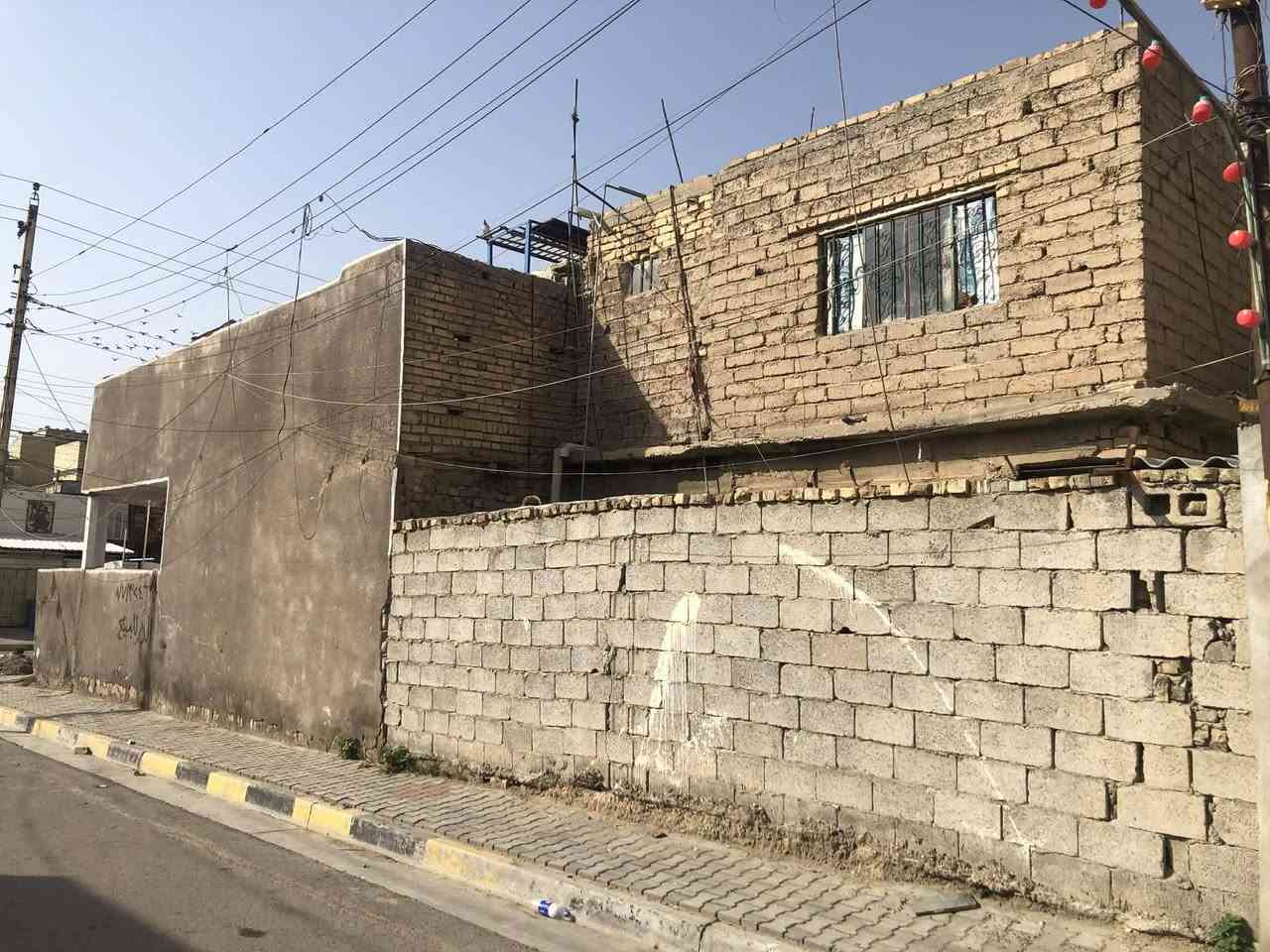 دار لبيع حسينية الزهور شارع الجريخي قرب ساحتة المحلة موقع شارع ٢٠ركن يتوفر جميع الخدمات طابو ملك صرف مساحة ٢١٠ واقع حالة لستفسار تواصل على هاذ رقم *********** متواجد على وتساب سعر ١٢٠وبي مجال
