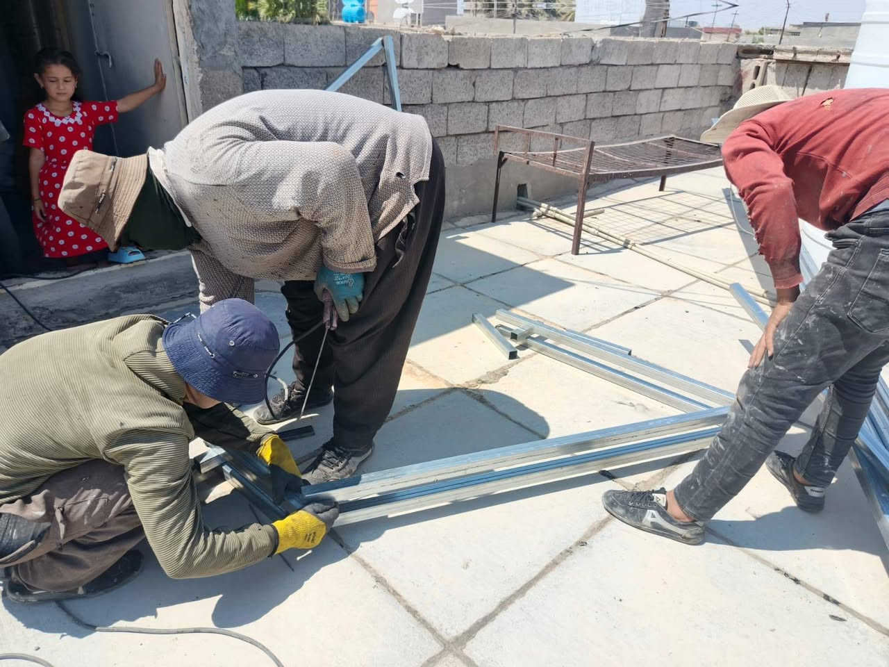 📖 بسم الله الرحمن الرحيم 📖

🚚 شركة القمة المتجددة للطاقة الشمسية 🚚

📅 التاريخ: 25/8/2026

☀️ تم بحمد الله وعونه تنصيب منظومة طاقة شمسية متكاملة

📍 الموقع: محافظة صلاح الدين – قضاء الطوز – قرية جرداغلي
👤 للأخ: أحمد هجران جرداغلي

━━━━━━━━━━━━━━

🔋 مواصفات المنظومة

☀️ القدرة النهارية: 10 أمبير
🌙 القدرة الليلية: 8 أمبير

🔆 الألواح الشمسية:
▪️ 5 ألواح Jinko
▪️ قدرة اللوح: 620 واط
▪️ ضمان 15 سنة

🔋 البطاريات:
▪️ ليثيوم BYD
▪️ السعة: 7.5 كيلوواط
▪️ استبدال لمدة 3 سنوات

⚡ الإنفرتر:
▪️ MTS
▪️ القدرة: 4.2 كيلوواط
▪️ ضمان سنة واحدة
⚡ كهرباء مستقرة وطاقة طوال اليوم

🔥 لمعرفة السعر اكتب (تم) وسيصلك السعر على الخاص

━━━━━━━━━━━━━

📞 للاستفسار والاتصال:

🏢 المكتب: ***********
📱 المبيعات: ***********

📍 زورونا في مقر شركة القمة المتجددة
طوز – شارع الإمام أحمد (ع) – قرب ماركت عمو طلعت

القمة المتجددة
🔷 ثقة • خبرة • استمرارية
