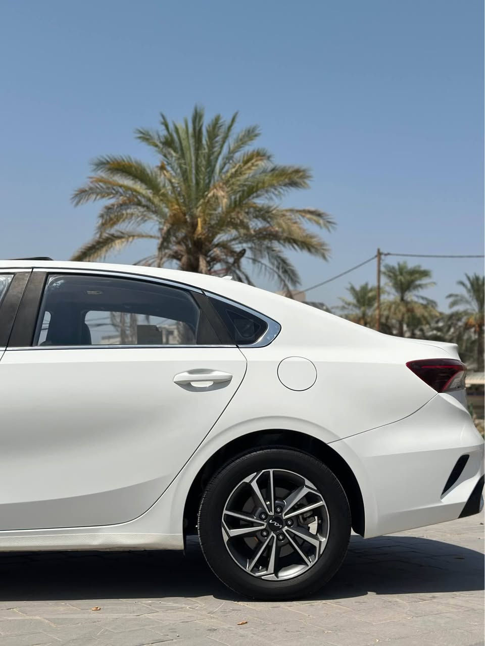 🚘 Kia K3 2024 | فول مواصفات 🔥

💵 السعر:  138$ 

━━━━━━━━━━━━━━━━━━

🔰 معلومات السيارة
🚗 النوع: Kia K3
📅 الموديل: 2024
⚙️ المحرك: 1500 CC (4 سلندر)
🪪 الرقم: أربيل
❤️ الداخل: جلد أسوزز

━━━━━━━━━━━━━━━━━━

✨ المواصفات
✔️ فتحة سقف
✔️ فرش جلد فاخر
✔️ 6 Airbags
✔️ شاشة لمس + كاميرا خلفية
✔️ بصمة تشغيل + بصمة أبواب
✔️ مكيف Touch
✔️ تحكم بالمقود
✔️ Full LED
✔️ مرايا كهربائية طي
✔️ حساسات 360°
✔️ مانع انزلاق (TCS)
✔️ Auto Hold
✔️ Electronic Parking Brake (EPB)

✔️مثبت سرعه  

━━━━━━━━━━━━━━━━━━

📍 الموقع: النجف 

📞 للاستفسار :
*********** النجف, العراق
