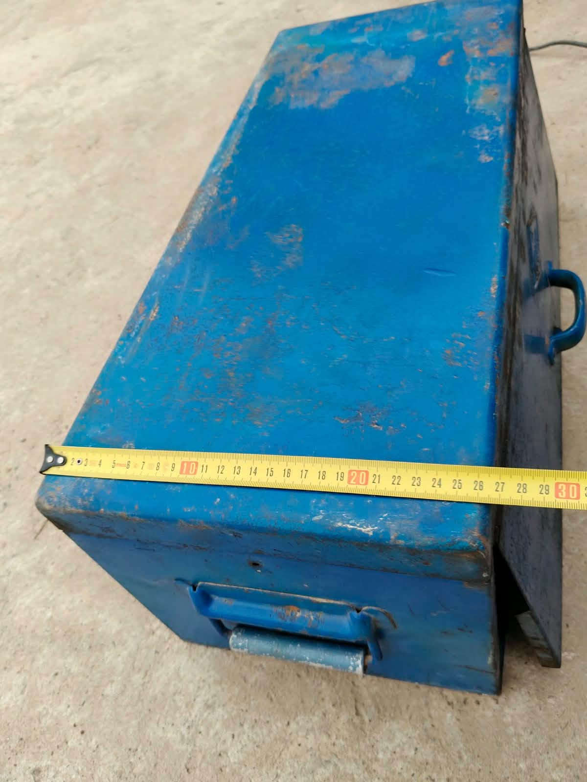 صندوق عدة • أصلي
