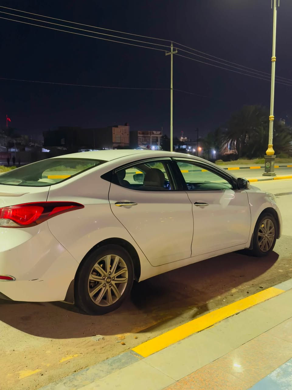 النترا وارد خليجي 2014شكل 2016
مكينه 1800دوش
مكفوله كفاله عامه من الضربه و الصبغ 
شاشه (car play)
رقمه بغداد
العنوان :واسط -الكوت 
للاستفسار :***********
