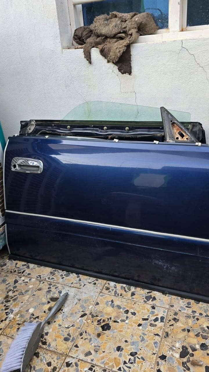 بيبان راس الثور فلات نضاف هنه وجامهن وماطورتهن  جام كاملات وبطاينهن هم نضاف ***********للبيع الباب الوحده ب20 الف
