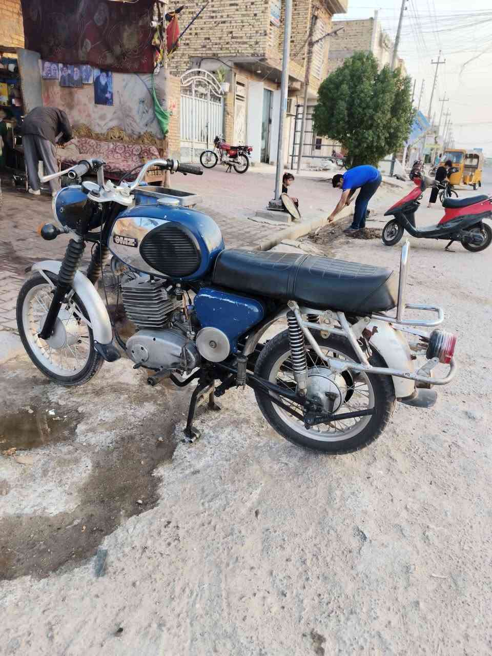 سلامة عليكم امزت 81بدون سعره مليون و200وبيه مجال حق جيه مكلف بنشر رجان هذ رقم راعيه
***********واتسب

