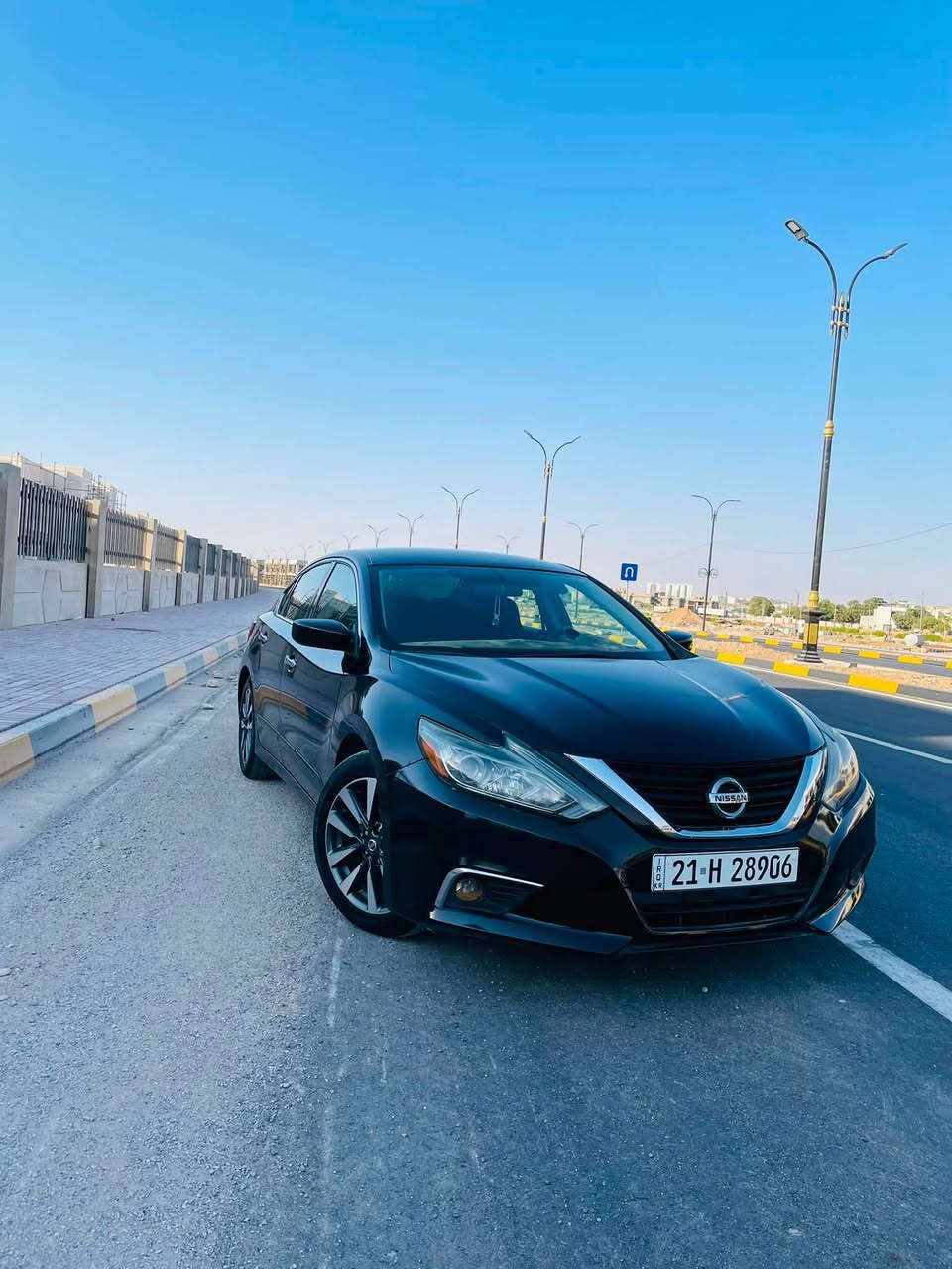 Altima 2017 sv black
سەیارەکە مواسەفات Sv
٢ پارجەی بۆیاخە بۆنید و جەمەلخ
بێ ناوگرتن بێ ارباگ
١٥٠٠٠٠ هەزار KM ڕۆیشتوە
سەنەوی تا ٢٠٣٠ تازەیە بە ناوی خۆمەوەیە
بە شەرتی گێر و مەکینە بێ عەیب بێت
سعر١١٠ وەرەقە معامەلە
***********
