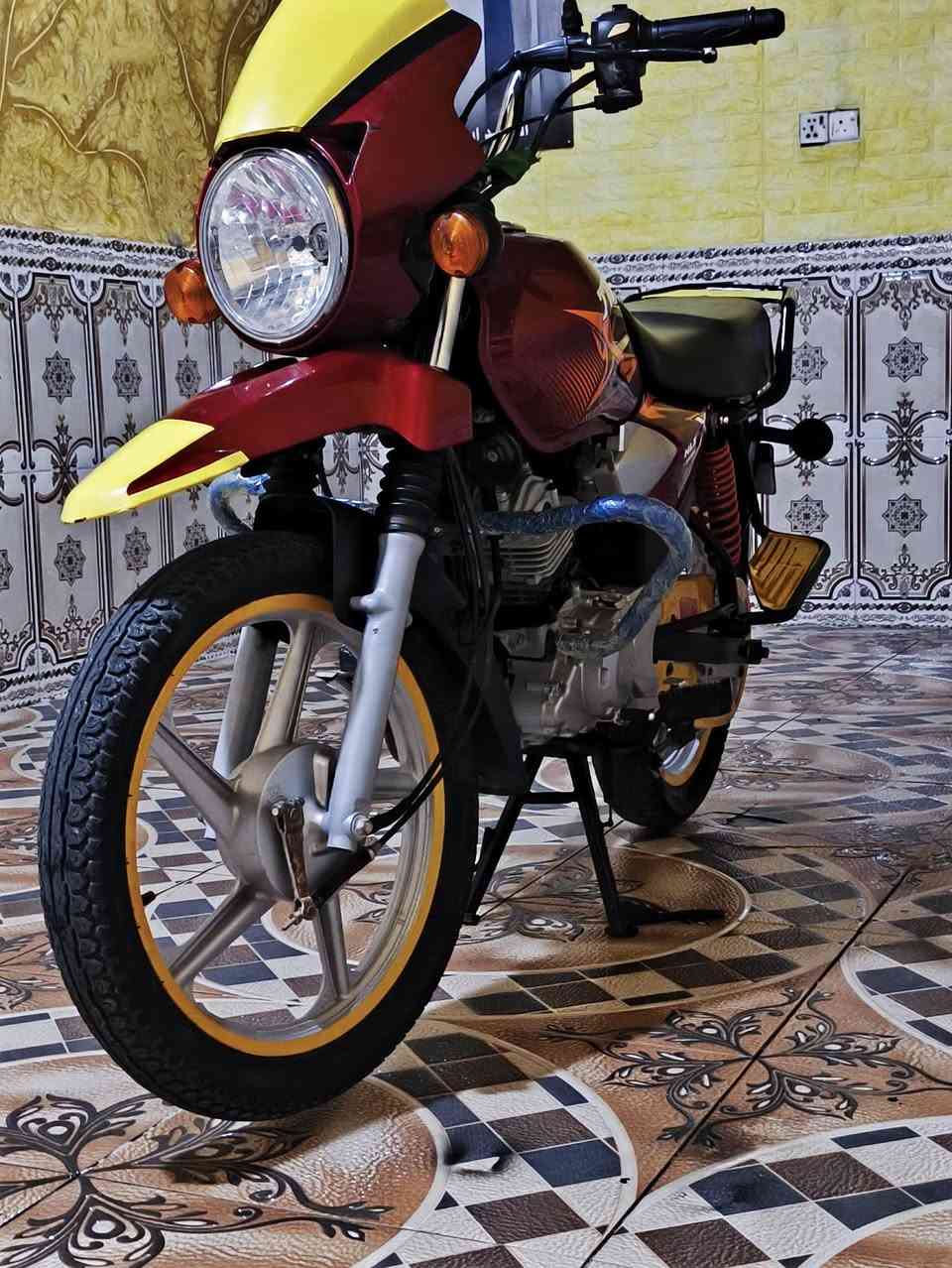 دراجه  TVS مكينه 150 مكفوله كفاله عامه اوراق كامله وكيلهه بلعماره موديل2021 الدراجه كلشي بيها شغل عينه لايت اشاير سلف مفوله ع لخير السعر 1350 للستفسار ع الرقم ***********
