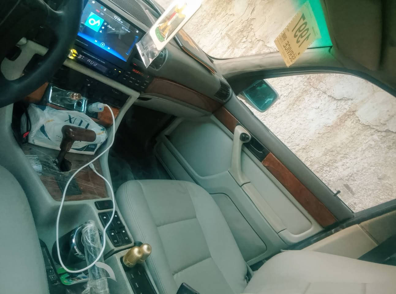 للبيع مستعجل
730اصل بليته وسنويه ثمانية سلندر 
1992 رقم بغداد تحويل ثاني يوم 
كير ومكينه وحدادية امامي خلفي كفالة 
داخل اوف وايت 
سستم صوت 
سلايت كهرباء 
منضومة تبريد 
داخل جلد مري كهرباء 
للاستفسار الاتصال 
***********
