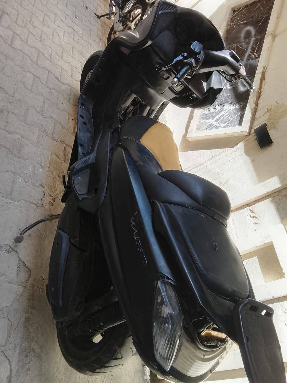 سلام عليكم دراجه كراند انيو اسمه دراجه معدل خير من الله بيه صلنصه رياضي سرعته 160 بانزين اقتصادي دراجه خير من الله نقصه فقط كفرات مثل مواضحه بصوره كهربيات شغاله دبل اشاره هورن مكينته كلش حلوه تجي تفحص كدامك ترهم بيع او مرواس سعره 400 الف بيه مجال بصيط حك جيه شراي يتصل بيه ***********
