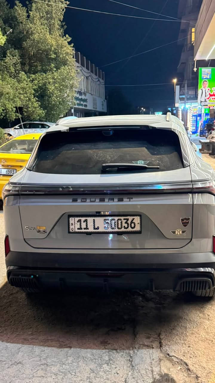 السلام عليكم مستعجل على البيع
بسعر مناسب

سويست S06 1.6L PREMIUM

لاكجري

العداد: 37 الف
السيارة مشمولة بالضمان لشركة هارلم
مكفولة كفالة عامة
المواصفات:
• إطارات قياس 20 إنج
• فتحة سقف بانوراما 1.1 م
• شاشة عرض ترفيهية قياس 15.6 إنج
• شاشة عدادات رقمية قياس 10.25 إنج
• مقصورة الركاب من الجلد الفاخر
• مقعد السائق كهرباء
• كاميرا محيطية 540 درجة
• مثبت سرعة مع رادار تفاعلي
• نظام مراقبة النقطة العمياء
• حساسات أمامية
• حساسات خلفية
• نظام أبل كار بلاي وأندرويد أوتو لاسلكي
• نظام صوتي متطور 8 سماعات من Sony
• بلوتوث / هاتف السيارة
• إضاءة ترحيبية
• صندوق كهربائي
• المرايا الجانبية قابلة للطي كهربائياً ومدفئة
• مصابيح أمامية أوتوماتيكية LED مع مصابيح نهارية LED
• نظام التحكم الذكي بالإضاءة العالية
• نظام تنقية الهواء بالأيونات PM2.5
• فلتر تنقية الهواء (N95)
• دخول ذكي (بصمة)
• تشغيل عن بعد
• خاصية إغلاق الشبابيك وفتحة السقف عن بعد
• شاحن هاتف لاسلكي سريع
• ماسحات الزجاج الأمامي مع حساس للمطر
• وضعيات قيادة متعددة
• نظام مراقبة ضغط الإطارات
• وسائد هوائية

السعر ٢٦ مليون وماكو هيج سعر

مكاني الديوانيه
للاتصال فقط ***********
