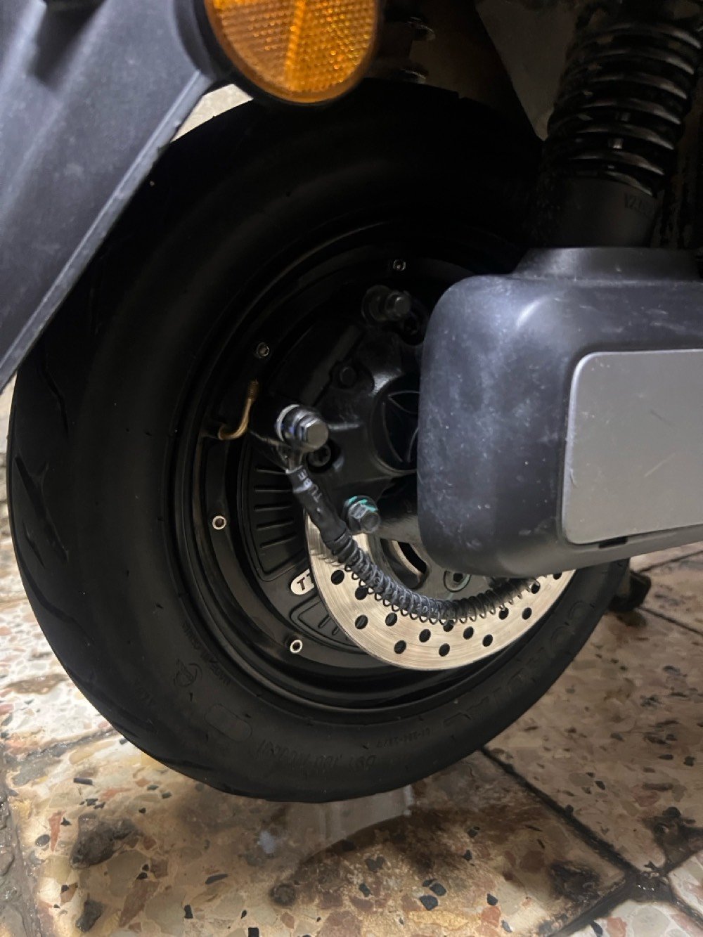 ياديا E30 PLUS • مدى ٧٠كم • ٧٢فولت ٢٣أمبير