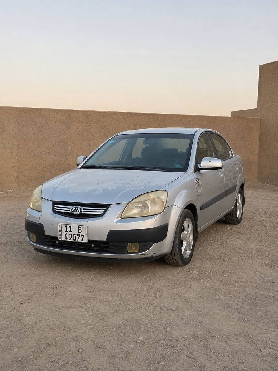 كيا برايد خليجي ٢٠٠٧ بسعر مناسب
محرك 1600  بلادي
كير مكينه صدر تبريد مكفول
بيها هلالات خلفيه صبغ والسونار بالمنشور
داخلها جديد وجاهزة تدفئه كشنات وجام كهرباء سنترلوك حساس خلفي مري شفط
مكاني بغداد سيديه رقم السياره بغداد ب اسمي 
السعر 68 مجالها بسيط كلش 
***********
***********

نص مكتوب في الصور:
- AI-generated content