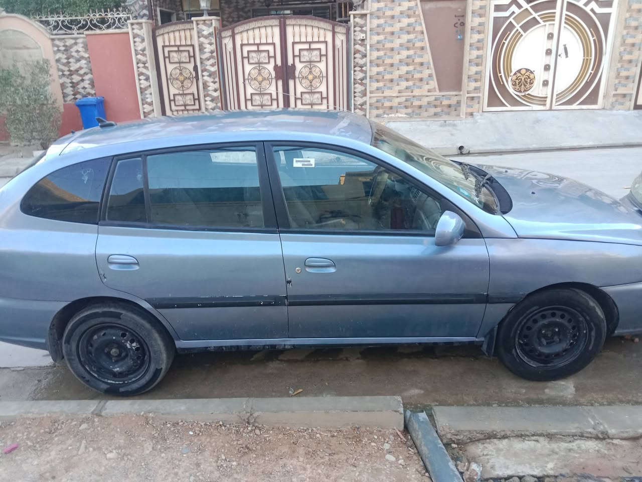 كيا ريو 2005
گير عادي شرط التحويل  محرك وگير شرط بيها ضربة بلبچم موصل حي السماح ***********

