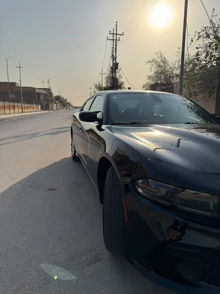 جارجر 2023اصل
فحص مؤقت بدون رقم
مواصفات sxtمحدث بنيد ودعامياتsrt
محرك ٦سلندر 
ضرر السياره  فقط بنيد وجاملغ جهه العبري كلش قليل بارد
***********مكاني البصرة
