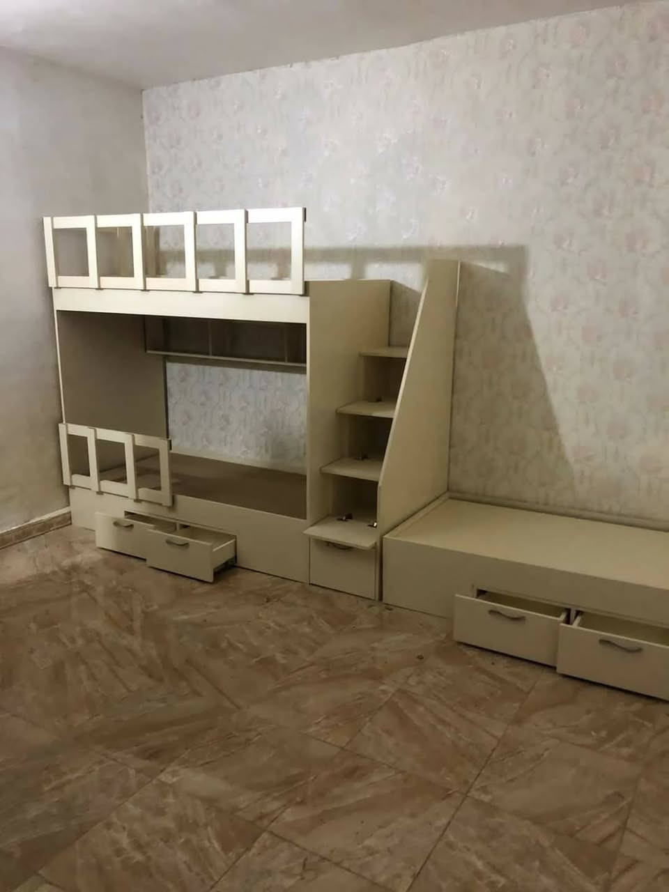 جربايه نفر + جربايه طابقين + 3 دواشك سفنج بسعر 270 وبيهن مجال مابيهن اي ضرر شغل توصاه مو شغل سوكي مكاني بغداد ***********
