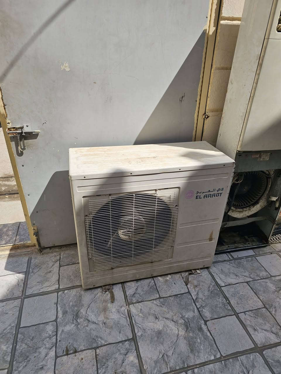 سبلت كنتوري طنين ونص نوع الالجي العربي الله شهد سبلت لا مصلح ولا بي شي سعر400وبي مجال ***********
