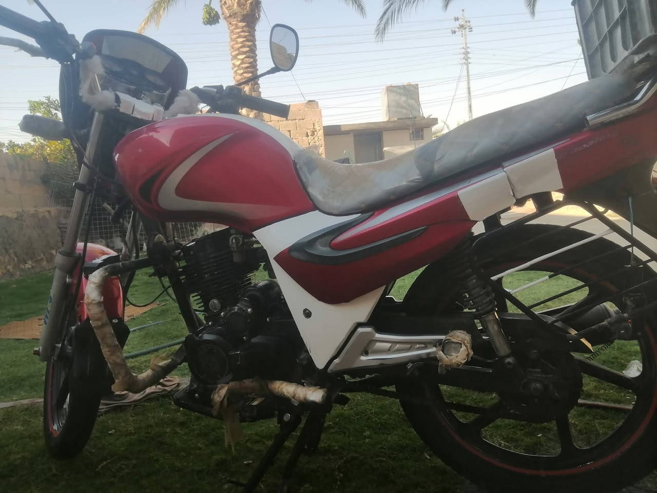 السلام عليكم للبيع سايم موديل 2017 مكمرك وكامل وكهربائياته كلها شغاله السعر 850 وبي مجال للشراي مكانه عنه ناحيه الريحانه
***********
