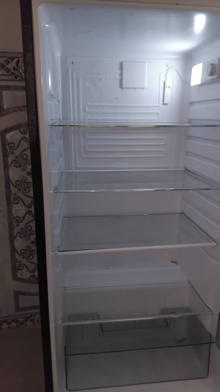 السلام عليكم
اغراض للبيع
سبلت كيلونا ٢ طن شغال على الفحص الغاز مالته مقفول ما مصلح  تبريده حيل زين سعره ٢٥٠ الف
ثلاجه الحافظ مستخدمه شي قليل تجميدها فول بدون اي ضرر
سعرها ٢٥٠ الف
غساله نشنال شغاله على الفحص سعرها ٧٥ الف
الرمادي ال٥ كيلو حي الزيتون
للاستفسار ***********
