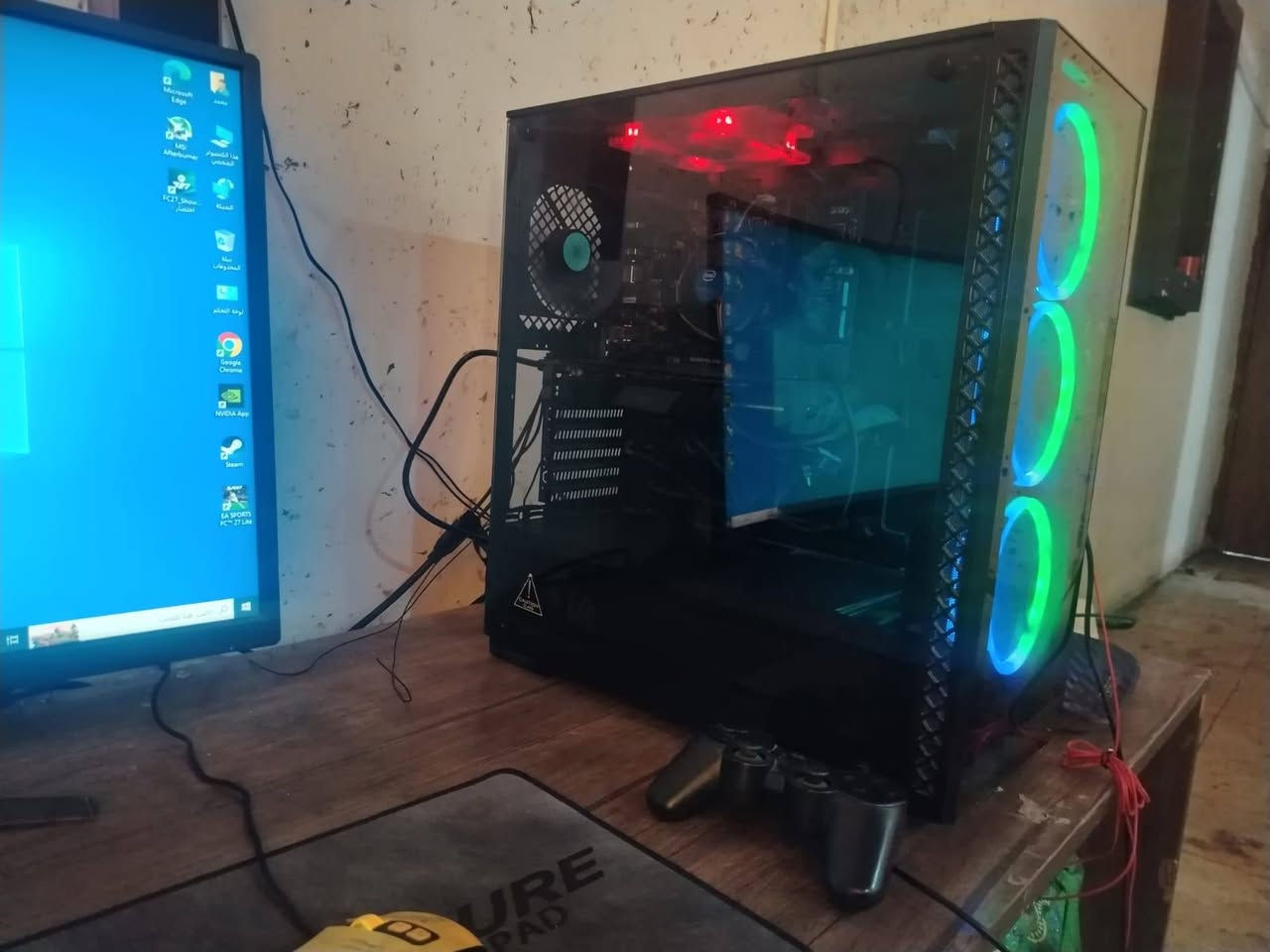 🔥 *تجميعة كيمنك + شاشة MSI 27 كيرفد مقوسة للبيع* 🔥
*المواصفات:*
- المعالج: Intel Core i5-9400F
- كرت الشاشة: GTX 1660 SUPER 6GB Gigabyte
- الرام: 16GB
- الهارد: SSD 250GB + HDD 250GB
- المذربورد: MSI B365M PRO-VDH
- الباور: Cooler Master 650W
- الكيس: ARGB

*الملاحظة:* دكمة التشغيل مال الكيس عاطلة، اشغله جطل بس يشتغل طبيعي مابي شي.

*الملحقات وية التجميعة:*
- شاشة MSI 27 بوصة مقوسة Curved كيمنك
- كيبورد وماوس كيمنك
- UPS 1500VA

الجهاز نضيف ومال العاب قوية
تجي تفحص وتاخذ وتمشي

*السعر: 750 وبيها مجال*
*المكان: بغداد - الغزالية*
*رقمي واتساب: ************
