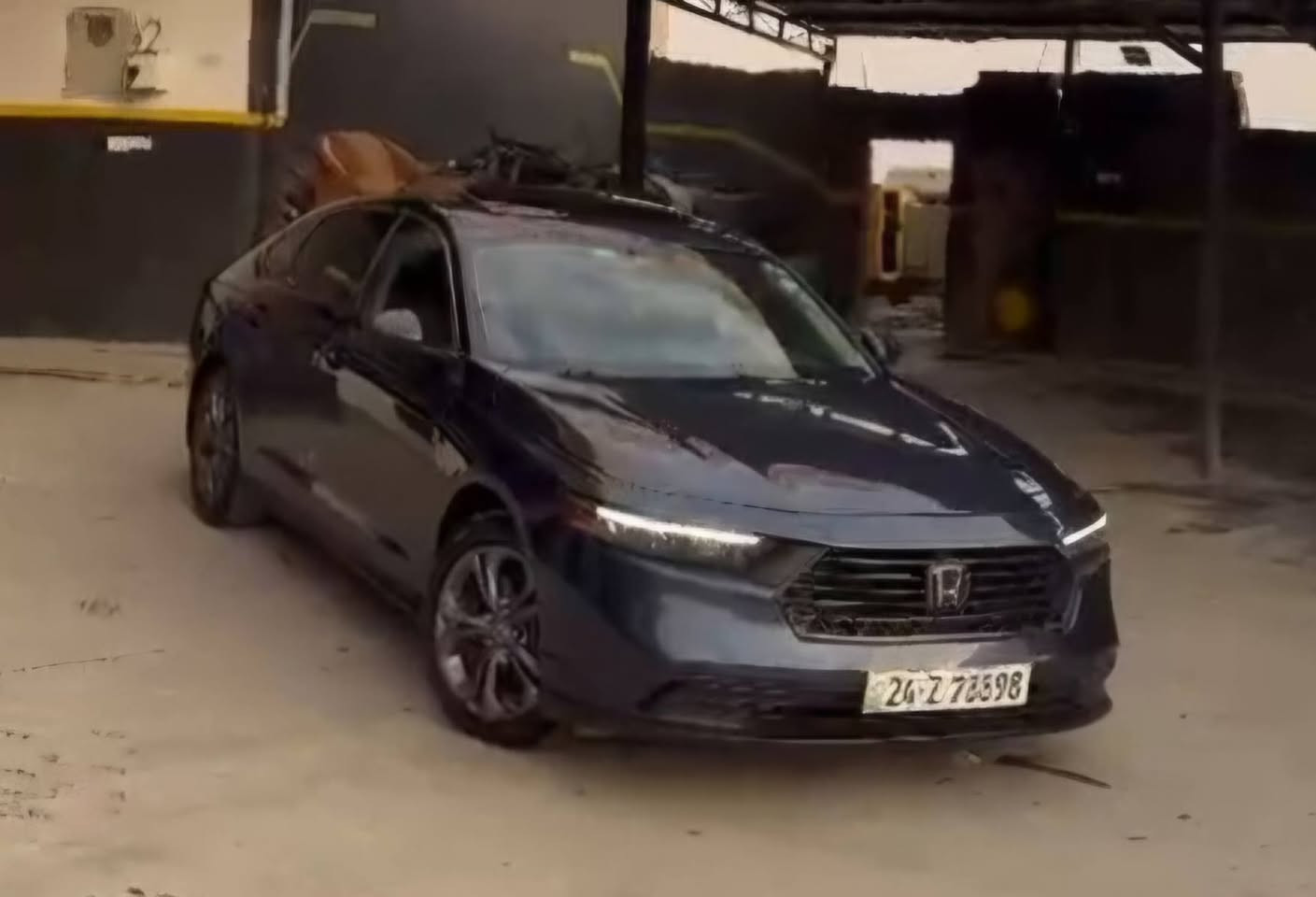 هوندا أكورد 2023 یابانی
للبيع هوندا أكورد موديل 2023، سيارة فاخرة تجمع بين الأداء، الراحة، وأحدث التقنيات، بحالة ممتازة وجاهزة للاستخدام.

المواصفات:

* محرك 4 سلندر 
* فتحة سقف.
* شاشة لمس
* كاميرا خلفية.
* تشغيل بصمة 
* تشغيل زر.
* دخول ذكي.
* مقاعد كهربائية.
* تدفئة وتهوية للمقاعد.
* ذاكرة لمقعد السائق.
* مثبت سرعة راداري.
* نظام المحافظة على المسار.
* تحذير النقطة العمياء.
* حساسات خلفية. 
* Apple CarPlay وAndroid Auto.
* نظام صوت Bose.
* جنوط رياضية ألمنيوم.
* تحكم بالمقود.
* بلوتوث.
* مكيف أوتوماتيك ثنائي التحكم.

الممشى: 60 ألف فقط.

السيارة نظيفة جداً، جاهزة للاستخدام ولا تحتاج أي مصروف، والفحص خير دليل.

📞 للاستفسار يرجى التواصل على الخاص أو الاتصال.

***********
السعر 165
