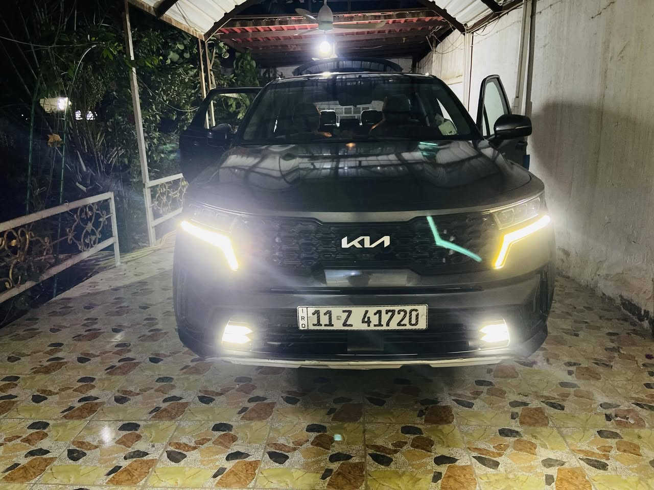 بيع مستعجل!!
السلام عليكم 
سورنتو 2023 رقم بغداد ب-سمي السياره .. حره وارد امريكي
لون مميز رصاصي على رمادي
بيها جاملغ تعديل وبنيد مبدل فقط
الباقي كفاله عامه
4 سلندر  جي دي اي تنفس طبيعي
رادار امامي. خلفي. جانبي. 
شاشه عربي طول الدشبول
حساس اطارات تحديد مسار. 
توقف ذاتي
ومواصفات اخرى كثيره
السعر:170 وبيها مجال 
مكاني. الديوانية الحمزة الشرقي
-للاتصال هاتف او واتساب متوفر
***********
