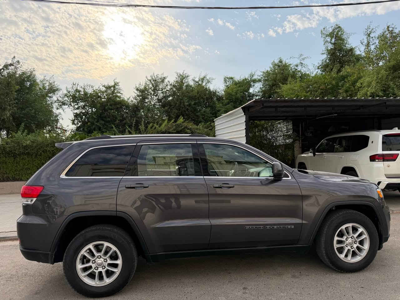 JEB LAREDO موديل 2018  4*4 وارد كه ندي كلين
72000 mil ماشى مكفول كفاله بس شبر تعديل باب سايق
رقم اربيل كول جديد سياره بسمه ك عنوان اربيل سحر 175$ 
موبايل *********** واطساپ أربيل, العراق
