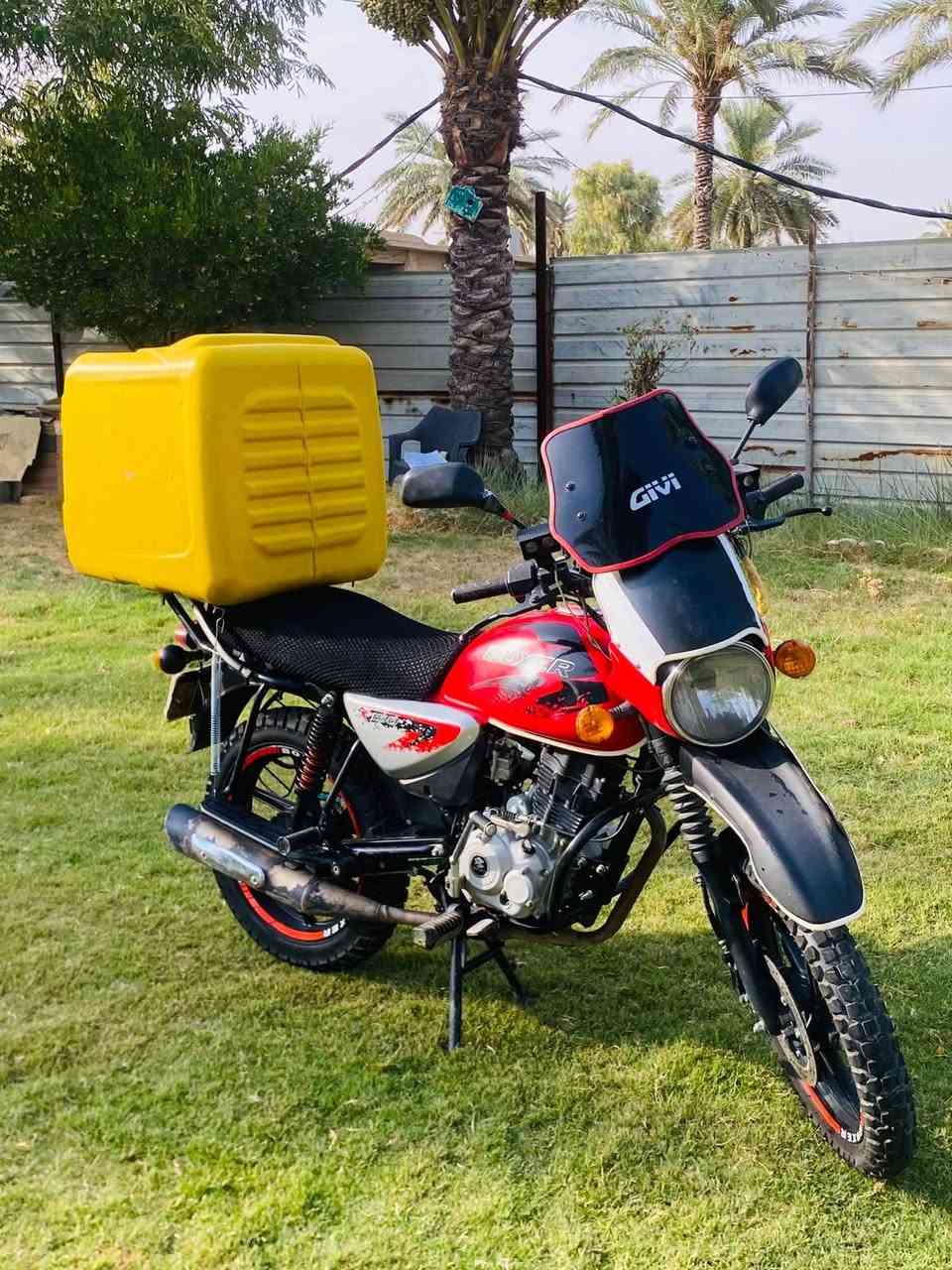 بوكسر للبيع موديل23 رقم بغداد ماشيه26 بعدها عل بلاد محرك ما مفتوح كهربائيات كله شغاله والدراجه نضيفه وحلوه مرتبه مكاني بغداد ابو غريب للاستفسار وتساب
***********
