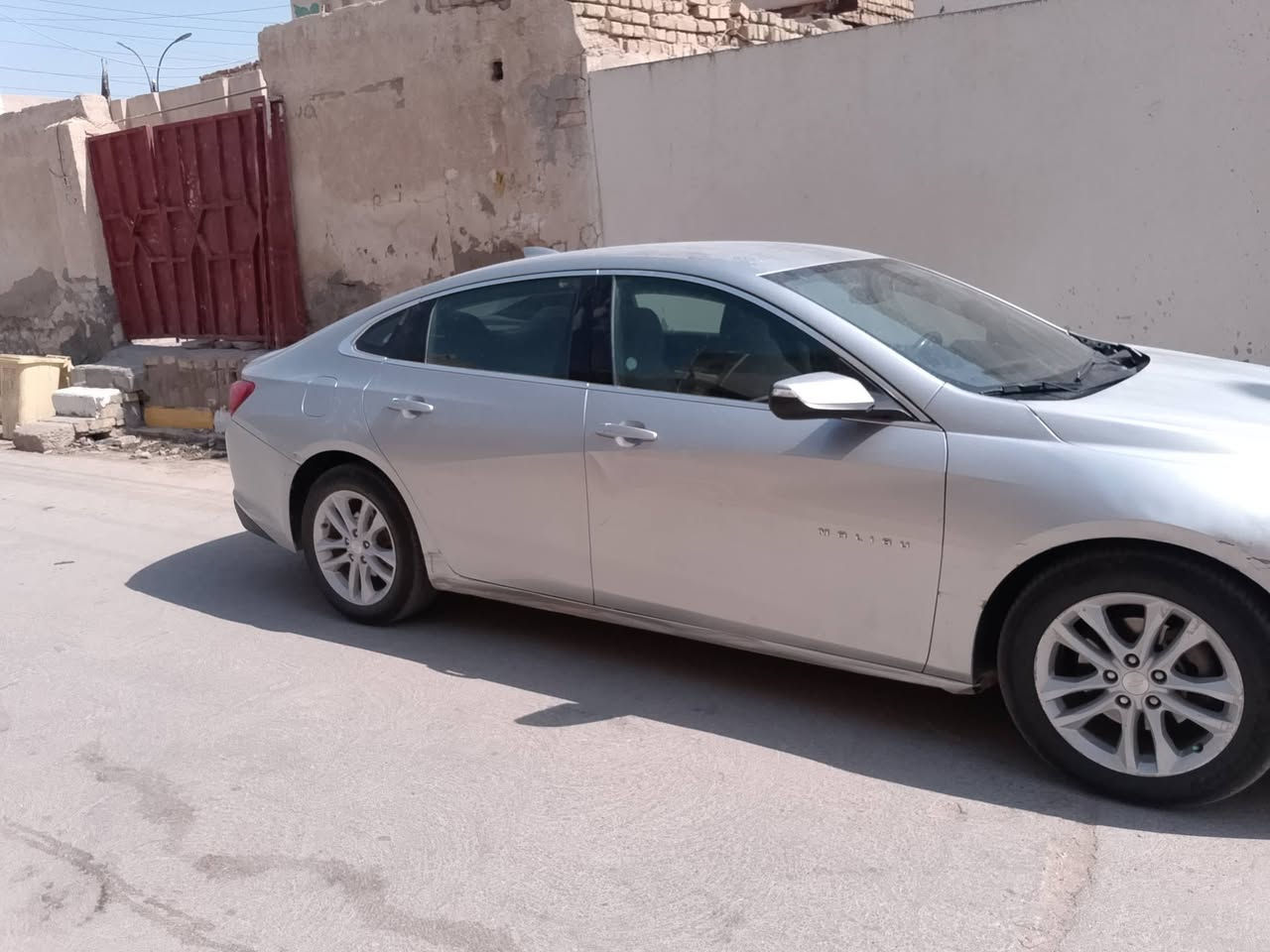سلام عليكم ماليبو موديل 18 كير محرك حداده تخم تاير كله جديد بالنسبه للضربه كلش خفيفه دزلك رقم الشاصي وانت شوفها 
النواقص 
1 قفل البنيد 
2 تبريد عاطل 
3 مراوح تشتغل ع السرعه الثانيه 
السعر 68 ورقه العنوان ذي قار الغراف 
***********
