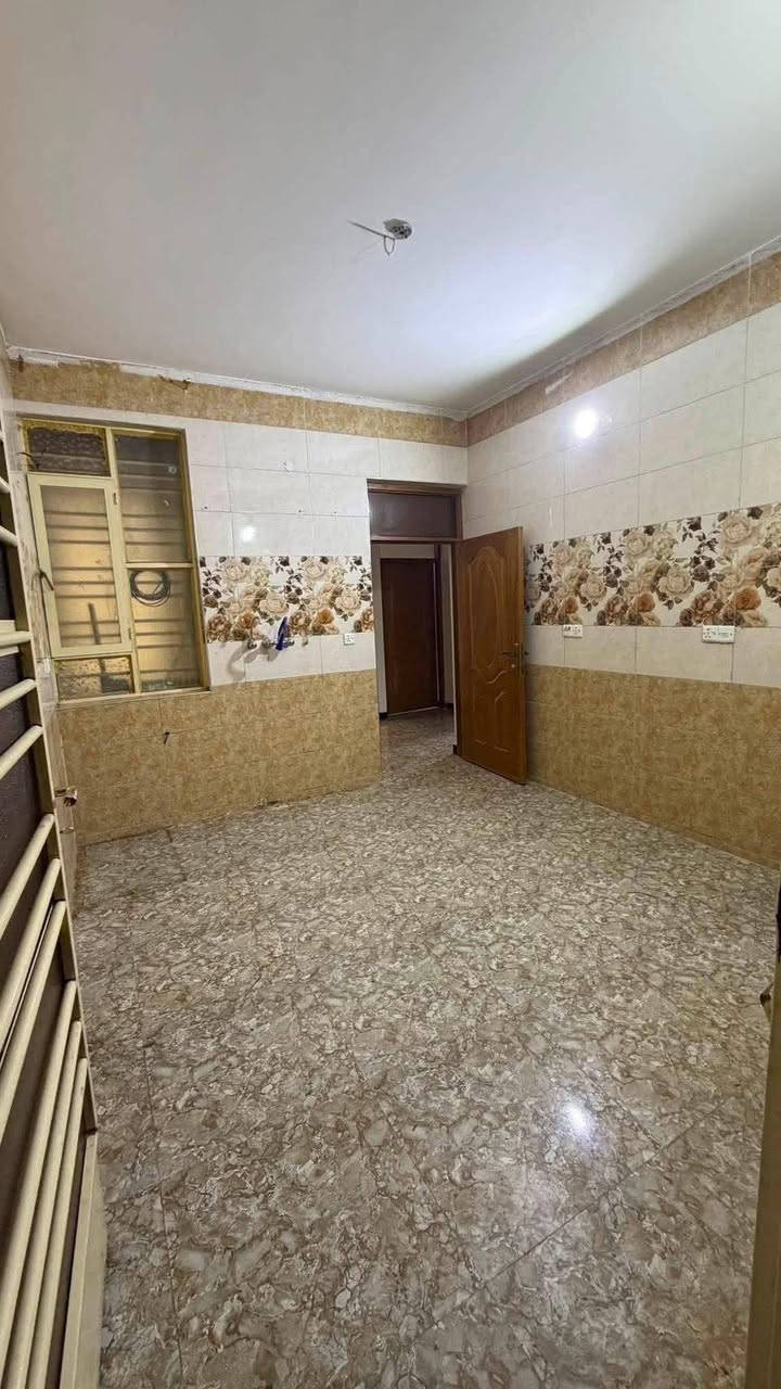 للإيجار للإيجار‼️ في السيديه مشتمل طابق ارضي ( مساحه 125m ) 

المواصفات :
* معزول عزل تام 
* غرفتين نوم 
* مطبخ 
* صاله 
* خدمات صحيه

* السعر : 700 الف قفل
 _______________________________________

•الموقع🗺️: بغداد / السيدية - مربع الاربعميه قرب الشارع التجاري 

للاسـتفسـار الاتـصال علـى الارقـام التـاليه  
***********
