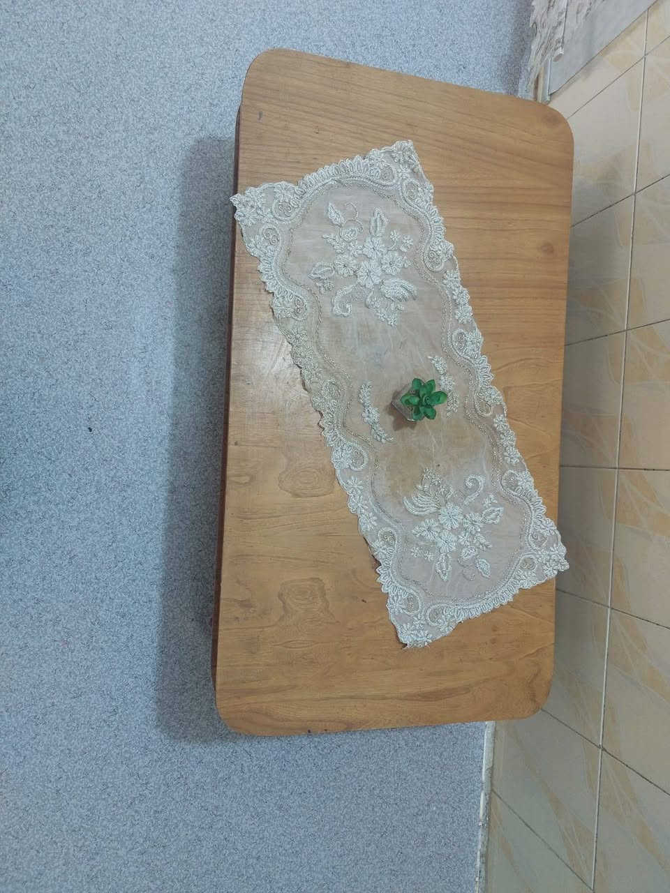 طبله وسطيه 110*80
ام الجرارات سعرها 35 
ميز شاشه 25 
النجف حي المهندسين 
***********
