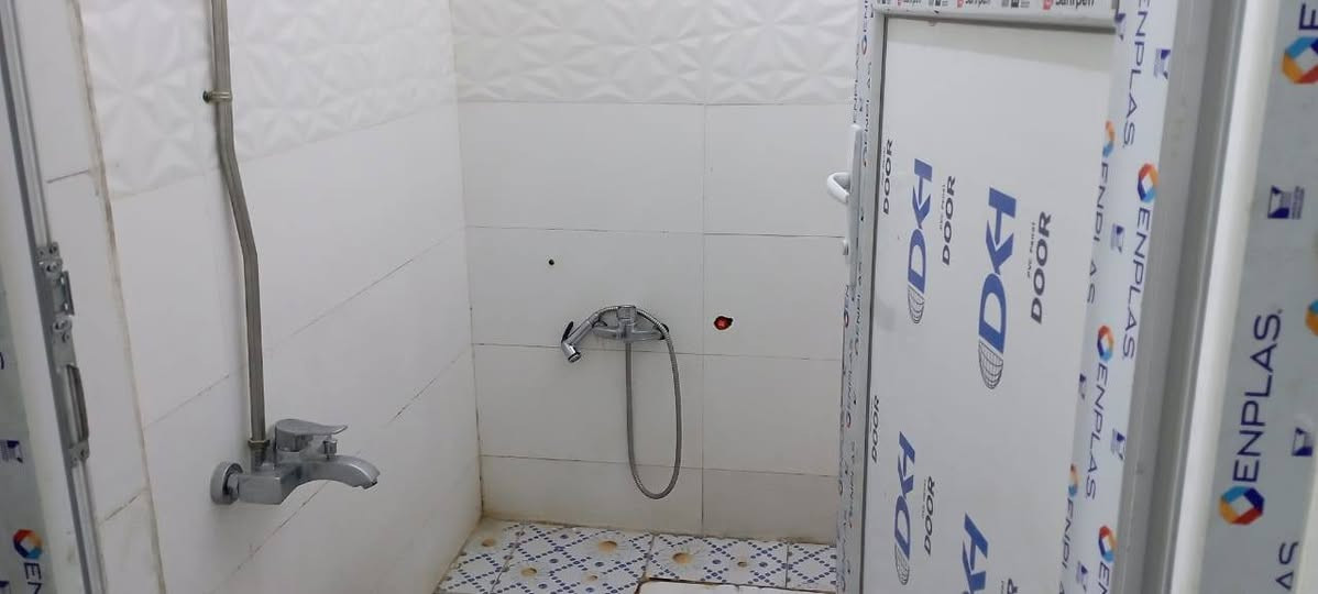 دار للبيع ١٠٠ متر زراعي سند ٢٥ نادر الثالثه حي السجاد السعر ٤٦ مليون وبي مجال بي نقص ارضيه وستاره الاتصال بالرقم  ***********
