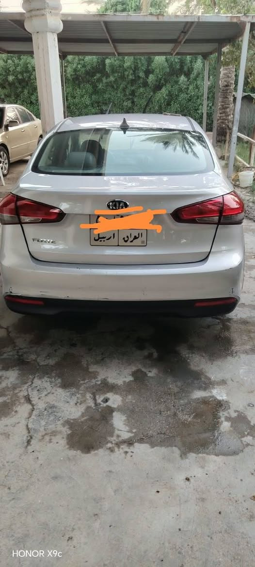 السلام عليكم ورحمة فورتي ٢٠١٨ بيه ٣ قطع صبغ جاهزه من كلشي ب ٩٥ وبيه مجال بسيط ***********

نص مكتوب في الصور:
- HONOR X9c