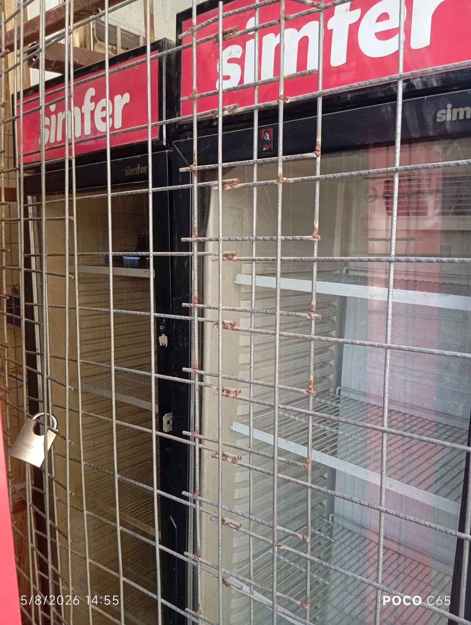 عارضات عدد 2 نظيفات جدا شرط الشغل ماطورات بلاديه سعر الوحده 250الف العنوان بغداد الباب الشرقي فرع سينما غرناطه التواصل ***********
