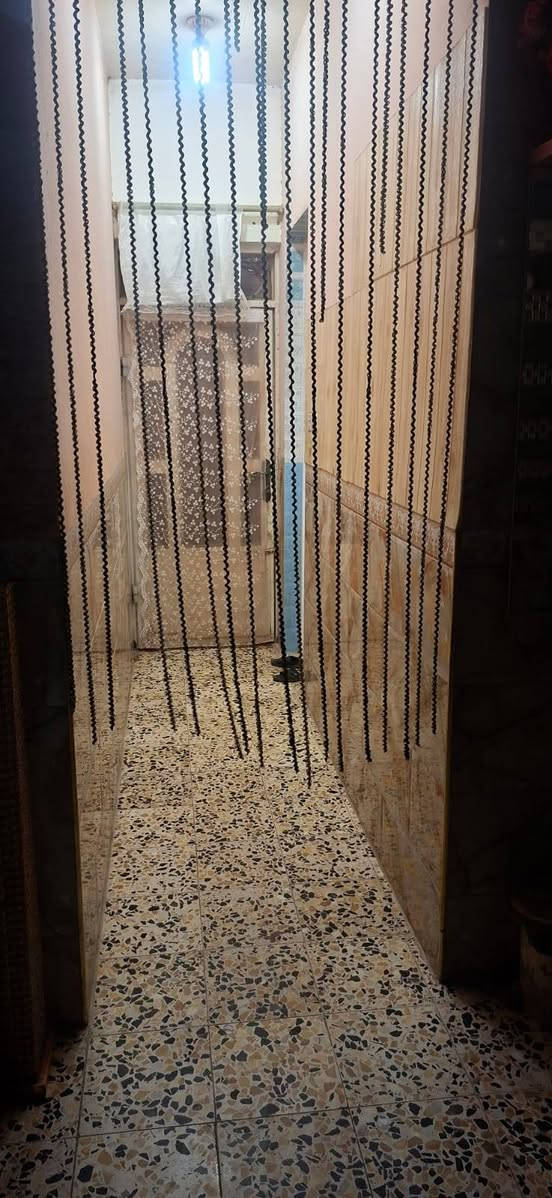 سلام عليكم يتوفر لدى مكتب عقارات الماجدي بيت للبيع المساحه 140م قاطين البيت طابو زراعي سند 25 العنوان دور النفط حي الحريه الثانيه اول شارع بلزراعي الاستفسار *********** ابو ريحانه
