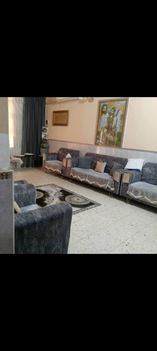 السلام عليكم بيت للبيع الزعفرانية نهاية شارع المعهد زراعي سند25وكاله ام الصوره المساحة ١٠٠متر مربع واجهه 7ونص نزال14 كامل من كلشي أي نقص مابي البيت يتفرغ قبل بدايه المدارس شارع تبليط طابقين للاستفسار الاتصال واتساب ***********
