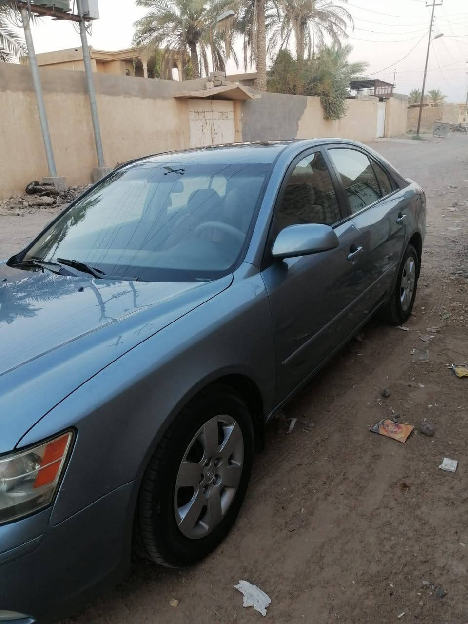 السلام عليكم 
للبيع سوناتا 2010امريكي بيه قطعتين تبديل بس مو حادث السعر 105رقم نينوى بسمي 
***********
