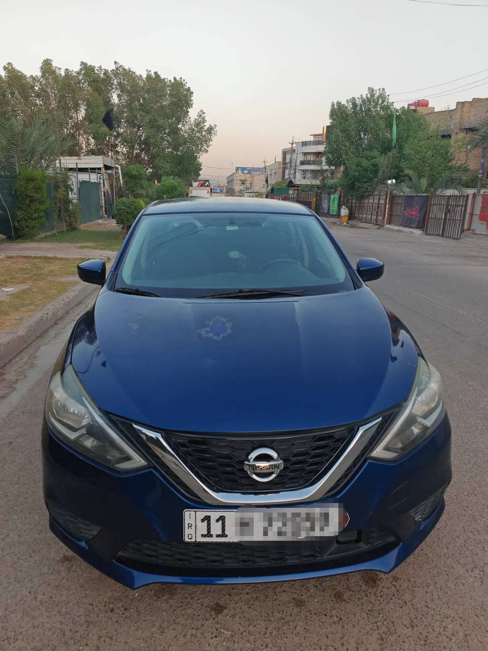 نيسان سنترا 2019 (SV)  وارد أمريكي .. رقم بغداد
المواصفات:
🔹 المحرك: 1800cc
🔹 المسافة المقطوعة: 106 ألف كيلو 
🔹 الشاشة والكاميرا: بلادية الأصلية
🔹 الأنظمة: رادار أمان + مثبت سرعة (Cruise Control) 
🔹 وباقي مواصفات فئة SV المعروفة 

​🟥 الحادث:
🛠️ الحادث خلفي: الجاملغ الأيمن الخلفي والباب الخلفي مصبوغات…  صور الحادث مرفقة مع المنشور 
🛡️ الأيرباك: سليم 100% (ما طاك).
🛠️ تعديل بارد: بالجاملغ الخلفي الأيسر.

🟥 ​الملاحظات :
 جرود  بالبنيد والقمارة.
 ضعف بكمبريسر التبريد (التبريد شغال لكن برودته ضعيفة).
🟥 ​حالة السيارة العامة:
السيارة نظيفة جداً وعلى إيدي، إدامة مستمرة أول بأول، استخدام بنزين محسن وأفضل أنواع الدهن. الكير والمكينة بحالة ممتازة جداً .. سنوية وهزة جديدة لحد 2030 . 

​📍 المكان: بغداد - البلديات
 السعر: 97 ورقة وبيها مجال 
📞 رقم التواصل: ***********
