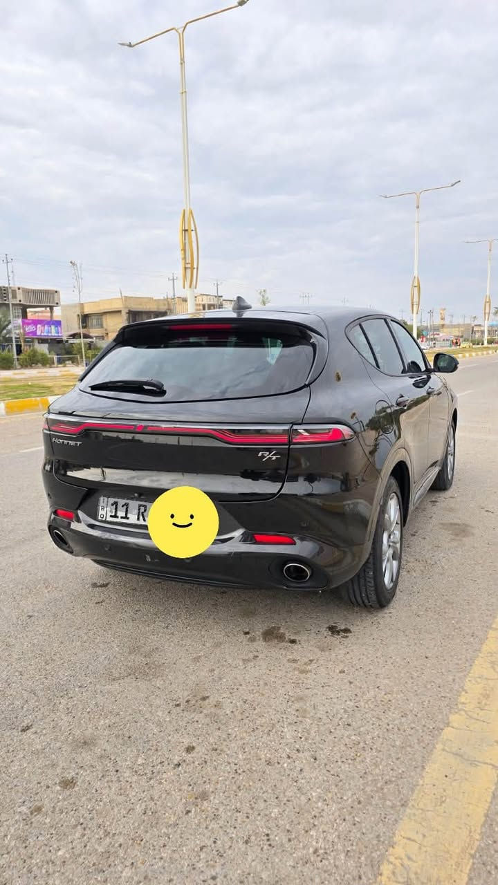 سياره دوج هورنت  ٢٠٢٤ ارقام بغداد حرة
حادثها بنيد مبدل و بارد بسيط بالجاملغ الايسر بدون دواخل و بدون شاصي او لغد 
ماشية ٣٠ الف ميل 
سيارة جاهزة و ما بيها نقص و لا اي كلوب او كود بالشاشة 
بدون ايرباك ،  
⚙️ محرك 1.3L توربو + كهربائي (هايبرد) بلكن هايبرد
💪 القوة: 288 حصان
🚀 0–100 كم/س: 4 ثواني فقط 
🛞 دفع رباعي AWD
🔋 مدى كهربائي: حتى 53 كم
🎮 أوضاع قيادة متعددة + PowerShot
🛑 فرامل Brembo رياضية
🖥️ شاشتين رقمية 12.3” + 10.25”
✨ تصميم رياضي وشعار R/T
🚗 قوة + تقنية + توفير 🔥
كزوز رياضي و صوتها حلو 
مري شفط و اشاير بالمري 
بصمه 
قطعتين تبريد 
تدفئة كشنات و ستيرن 
دخول ذكي و هواي مواصفات اخرى 

الاستفسار ***********
السعر  180
مكان السيارة الانبار الفلوجة

