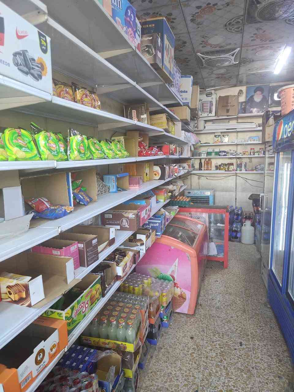 السلام عليكم اسواق للبيع
6عارضات  2للشركة بيبسي بغداد 
مجمدة مال موطة لل شركة
مبردات ثنين 
و جهاز ازبري 
و خلاطات ثنين اغراضهن كاملة  معاء 5كراتين كلاصات عصير
عنوان الشماعية قرب محطت بانزين اسد بغداد 
رقم ***********
