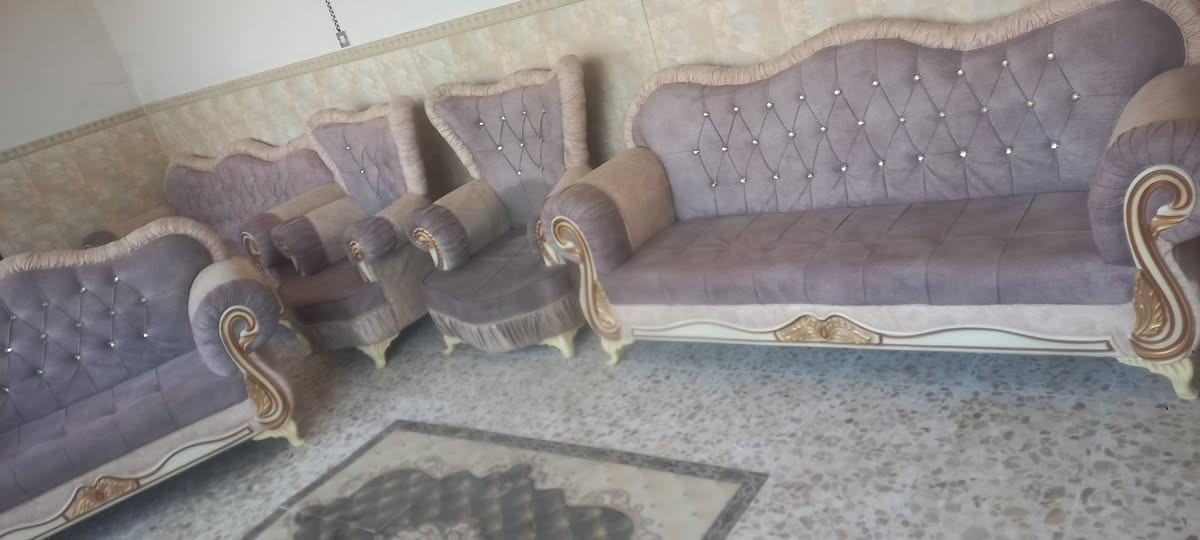 تخم تسكام 5قطع نضيف مابي اي ضرر ب300وبي مجال ***********
