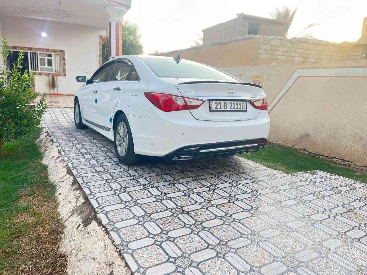 سوناتا خليجي شركه عامه لسيارات
موديل 2012
محرك 2400 دوش 
داخل عسلي 
شفتات ستيرن 
قطعتين تبريد 
حساس خلفي 
ويل كب حجم 16 
مري كهرباء 
بيها بارد قليل (رصعات) مكان السياره صلاح الدين الضلوعيه السعر ١١٨ وبيها مجال  ***********
