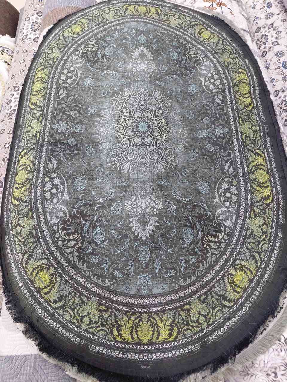 موكيت بيضوي بريلانت ايراني نقشه كاشان 
وجه حرير مقدف ضهر جلد مانع تزحلق
قياس 1.50×2.30
موقعنا كركوك حي اسرى الفقودين مجاور افران ماشاءالله 
للحجز ***********
