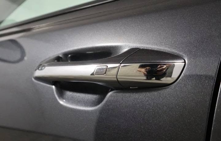 سلام عليكم
 سياره كيا اوبتما لي البيع 

KIA Optima‏‎ S 2020
كيا اوبتيما S 2020 فوول مواصفات من عدا الفتحه‏‌ تتحول مباشر السعر 153 ورقه.

رقم بغداد الدولي الجديد. 11 E

‏‎مواصفات السياره:
‏‌‎محرك :GDI 2400
 رادار جانبي امامي .
‏‌ نقطة عمياء
‏‌‎تحديد مسار
‏‎بريك ذاتي عند اقتراب من سياره قريبه 
‏‌‎فول تحكم ستيرن
(تشغيل بصمه) 
‏  AC/تبريد
‏‌‎ليد امامي نهاري 
‏‌‎بك لايت ليد ‏ 
‏‌‎اشارة بالمراية
(حجر البيئة اصلي موجود)
 تايرات ويل كب حجم 18t 
دهن و فلتر جديد
ارضيات السياره جديد
تايرات قبل 4 اشهر جديد
‏‌‎
‏‌‎شاشه جبيرة لمس تدعم Car Play /Android 
‏‌‎كامره ‎
‏‌‎ثلاث وضعيات قياده
Eco-Comfort-Sport
دبل سألنصه 
‌‌‏حساس اطارات 
‏‌‎بلوتوث اوكس Usp حاكيه تلفون 
‏  ترحيب عند الاقتراب
فلتر + دهن + فلتر هواء جديد ماشيه69 الف ميل فقط ،
       مكان السيارة بابل/ الكفل.

السياره وارد امريكي:
 بدون حادث فقط باب خلف عكس السايق يوجد ضرر خفيف.
الضرر
//تعديل باب خلف عكس السايق بي تكحيل شويه نازل عل جاملغ فقط فقط تكحل غير مصلح.
هزه و سنويه قبل سنه

الشراي يتصل مباشر ما اجاوب على رسائل.
شكرآ و اهلا وسهلا 
*********** المحاويل, بابل
