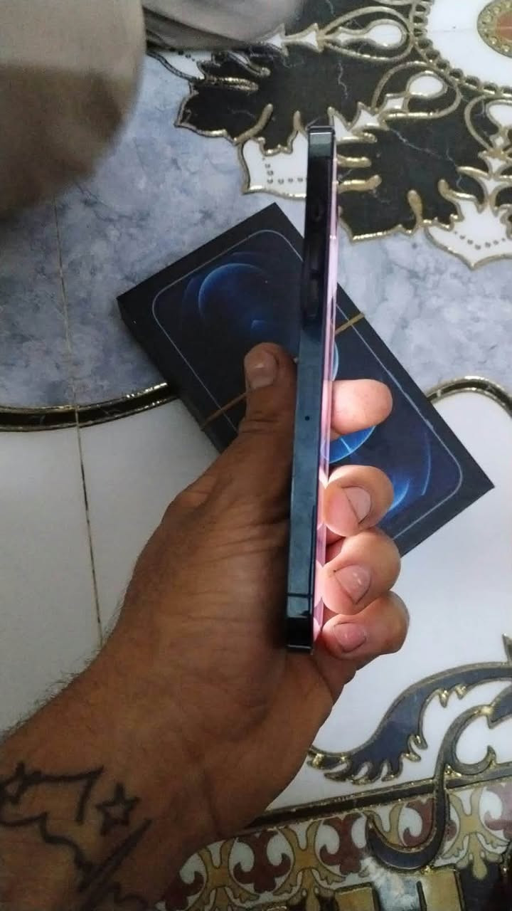 آيفون ١٢ برو ماكس • ٢٥٦ • شاشة أصلية