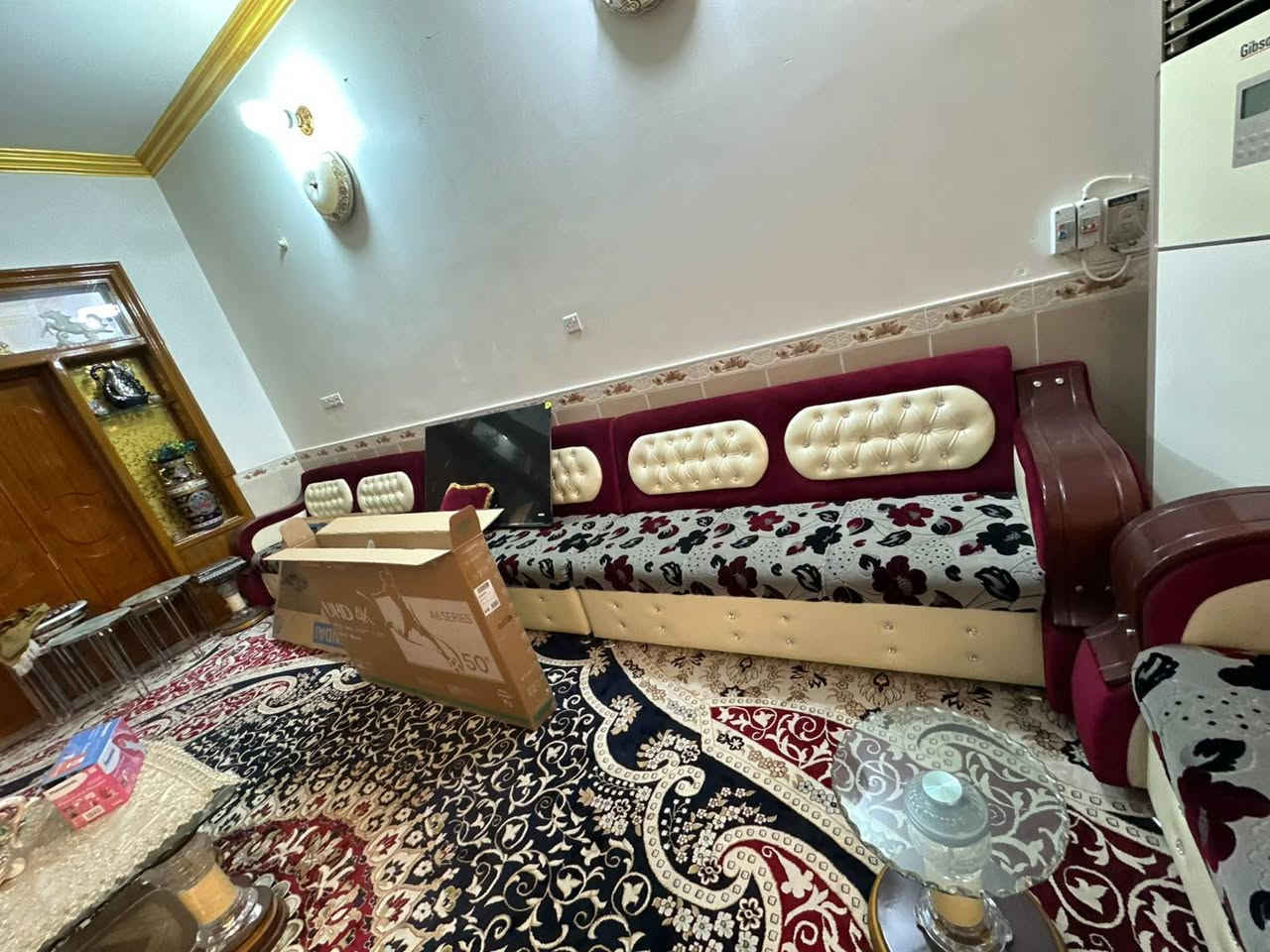 ديوان • ٢٠ مقعد • ١٠ متر