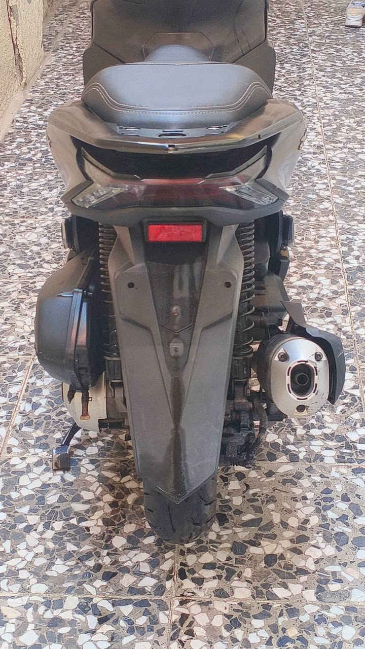 سلام عليكم PCXجيل رابع كوري 125cc ماشيه22الف دراجه نضيفه فقط ملاحضات بسيطه بل كفر سعرهه17 وبيه مجال مستعجل عل بيعه ***********
