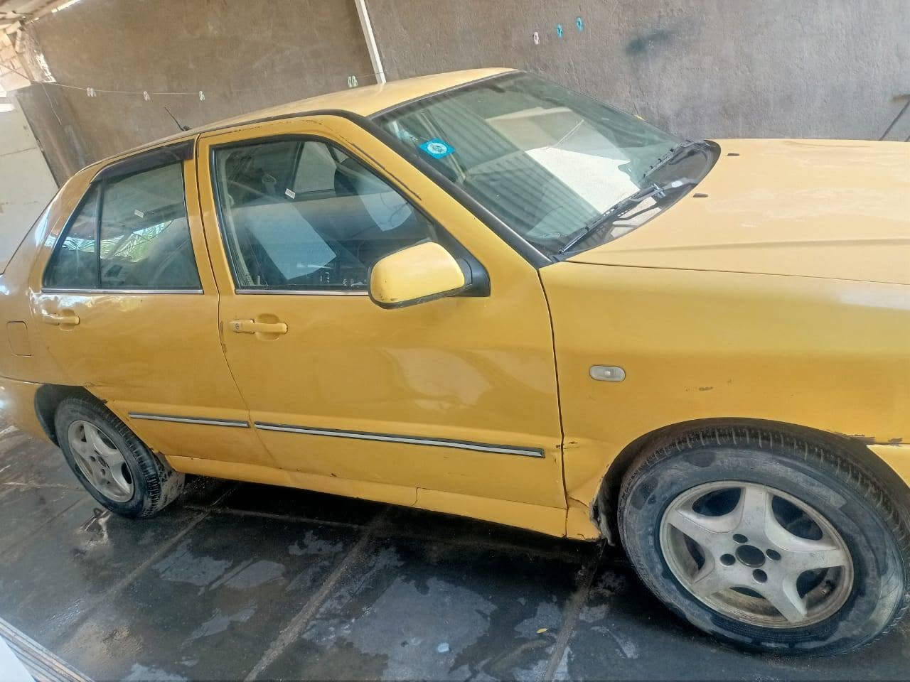 السلام عليكم 
شيري كوين للبيع كير ومكينة كورلا موديل 2011 رقم بغداد انكليزي شغالة وتمشي خير من الله مكاني بغداد اللي تعجبة يتصل على الرقم ***********
