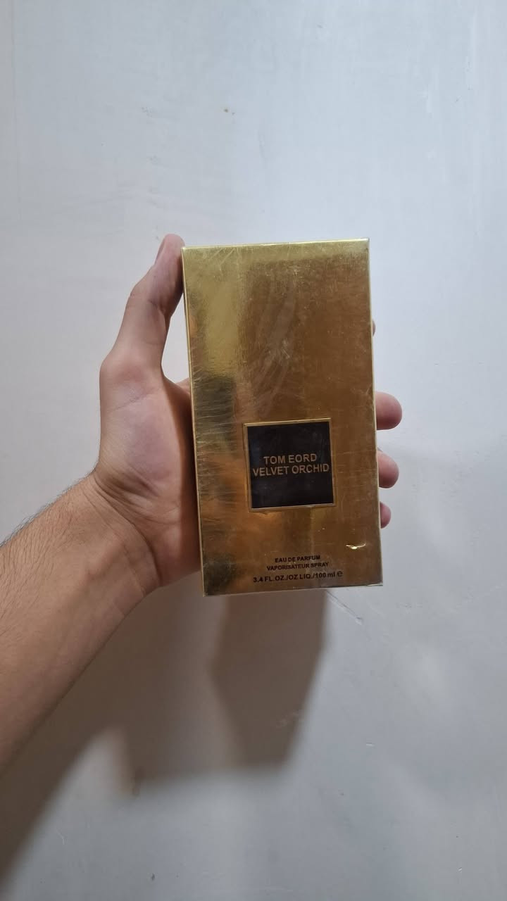 سلام عليكم عطر توم فورد  + يارا +قصه امهات الباكيت الاصلي سعر ٣٠ مع توصيل للتواصل واتساب ***********
