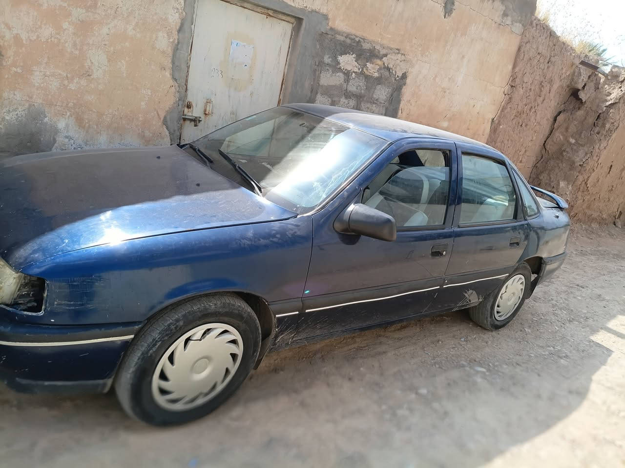 اوبل فكتره للبيع موديل ١٩٩٢ مكان ديالى خانقين سعر ٢٥ بي مجال ***********

