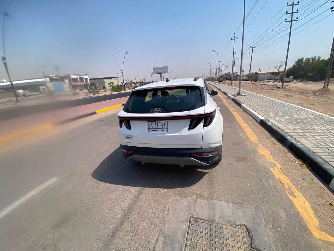 توسان 2022 وارد خليجي  
ماشيه 160k
السعر 185 وبيها مجال 
مكفوله كفاله عامه فقط بيهة رشه بخشم جاملغ الكدام

فول مواصفات عده الفتحه 
كشنات جلد +كهرباء عدد2
رادارات جانبيه 
حساسات امامي خلفي 
تحكم ستيرن جهتين 
شاشه كامره 
مري شفط 
سايد بريك دكمه 
شاحن لاسلكي 
مكينه كير كفاله

رقم بغداد مال اقصاد بشهر ١٢ تخلص بعد 5 اشهر وتصير حره
العنوان البصرة الزبير
رقم الهاتف 
*********** البصرة, العراق
