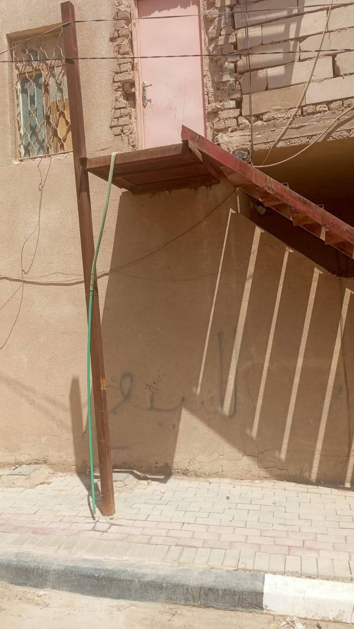 درج حديد • ٥م • مع صحن